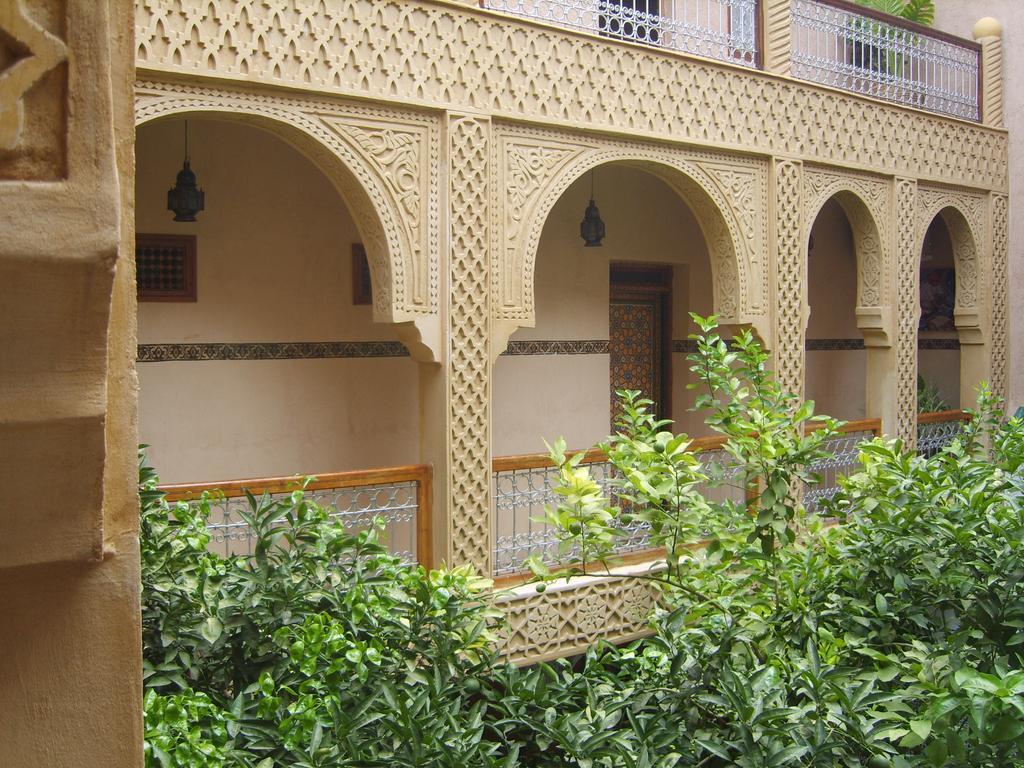 Riad Les Chrifis Navette Aeroport 24 Sur 24 Fes Ngoại thất bức ảnh