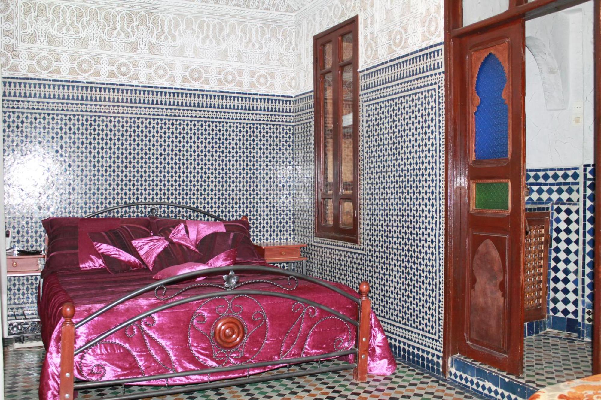 Riad Les Chrifis Navette Aeroport 24 Sur 24 Fes Phòng bức ảnh