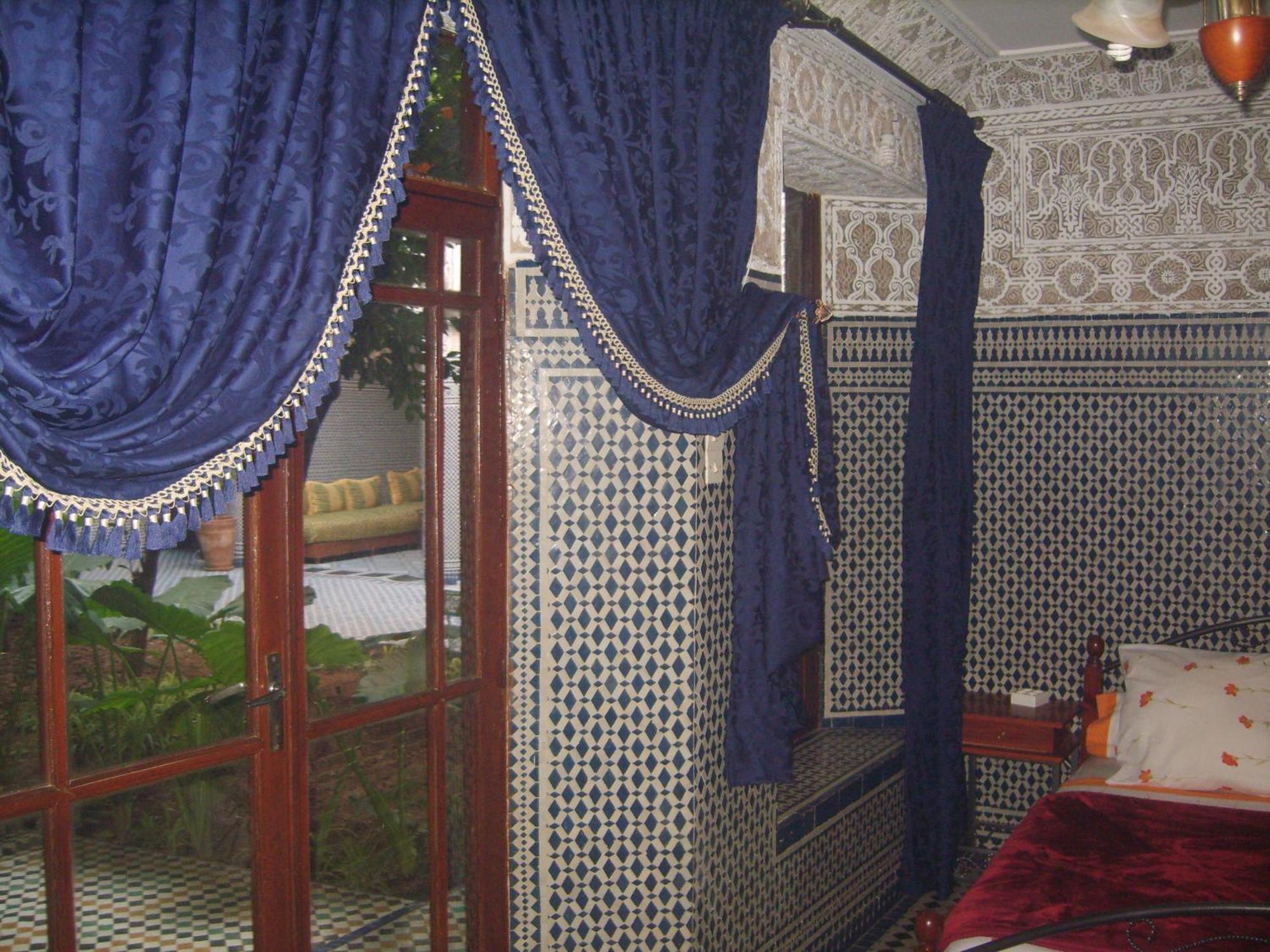 Riad Les Chrifis Navette Aeroport 24 Sur 24 Fes Phòng bức ảnh